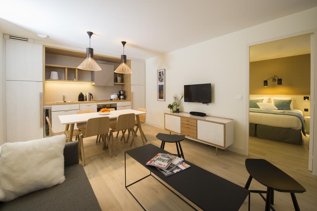 อพาร์ตโฮเทล เลอ เฌนปี Aparthotel Chamonix ภายนอก รูปภาพ